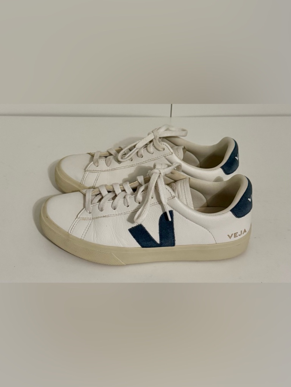 Veja Campo White Leather Low-Top Sneakers with Gray/Blue 'V' Accent Size:9 - Picture 9 of 11